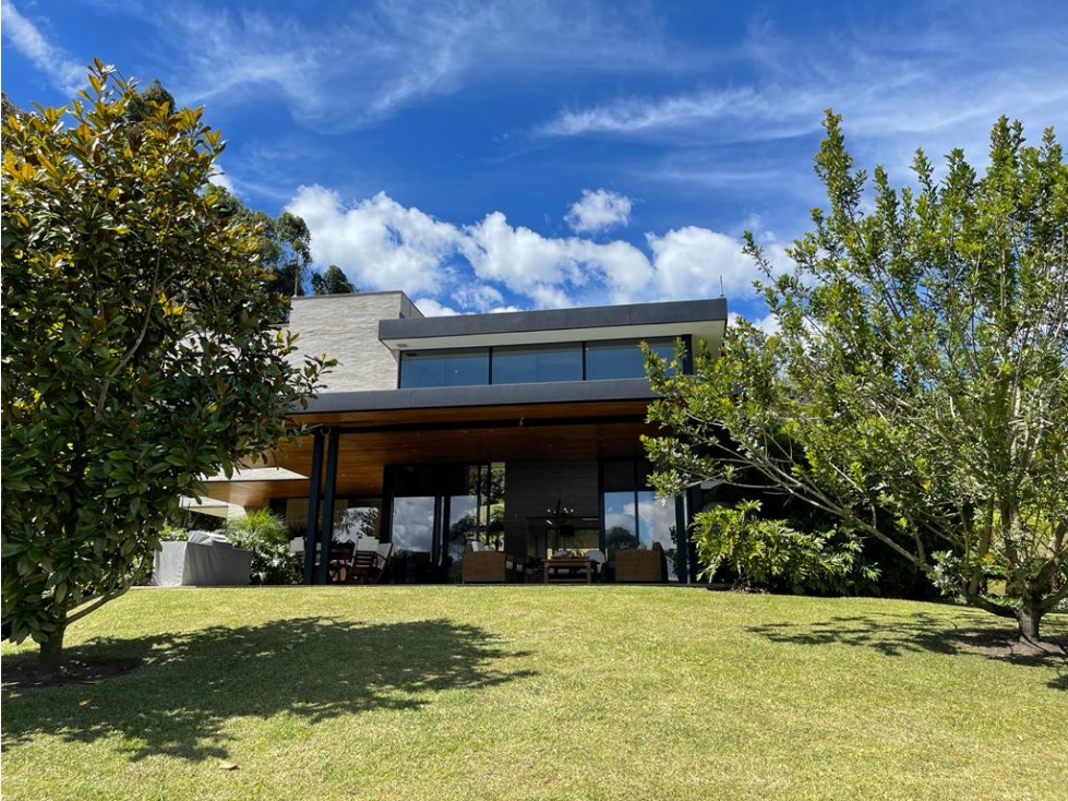Hermosa casa en cerro El Capiro