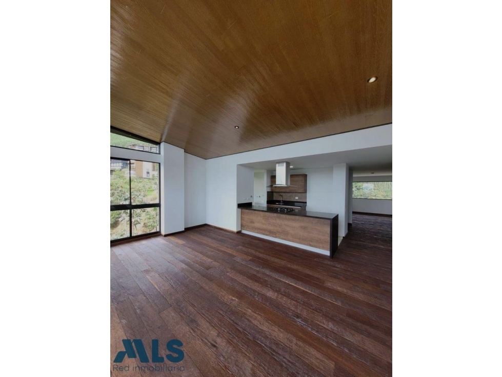 Apartamento campestre con vista increíble al bosque en El Retiro