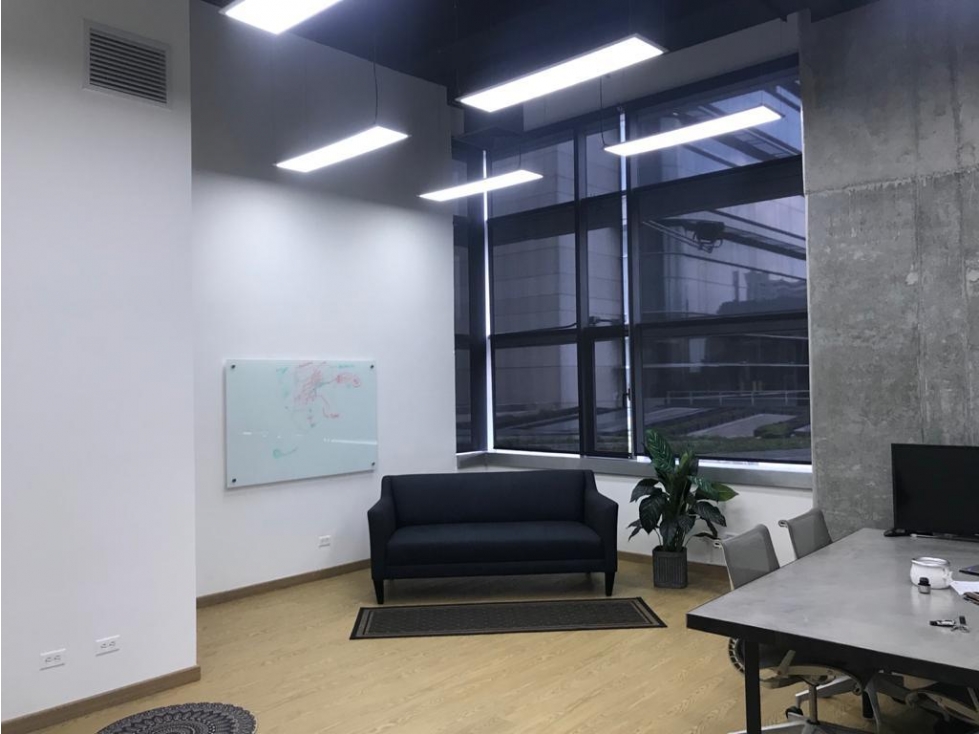 Venta Oficina En Zona Comercial y Turistica