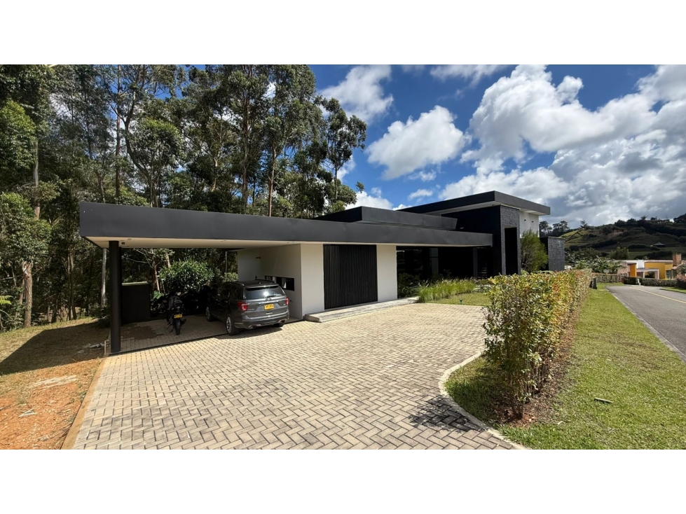 ¡Moderna casa para estrenar con excelente distribuciÃ³n!