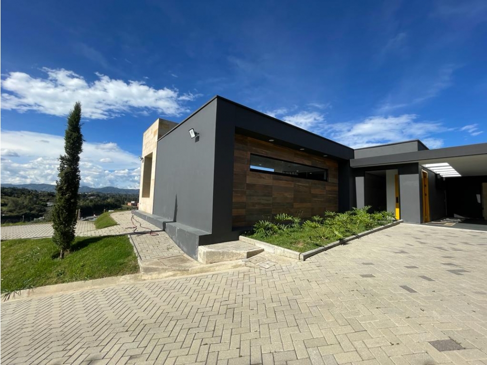 Moderna casa campestre con excelente ubicación — foto 2