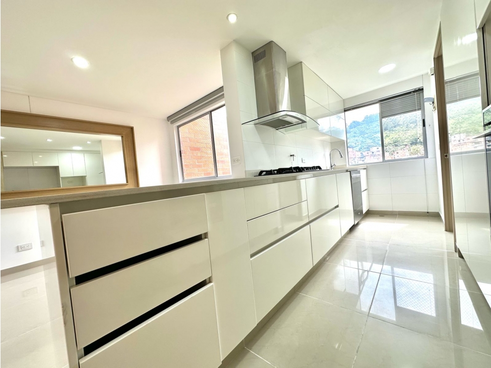 Hermoso apartamento ubicado en la parte baja de la loma de San José — foto 2