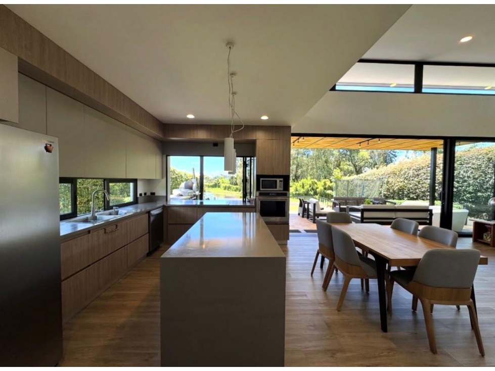 Casa de lujo en exclusiva parcelación de Llanogrande con lago privado — foto 4