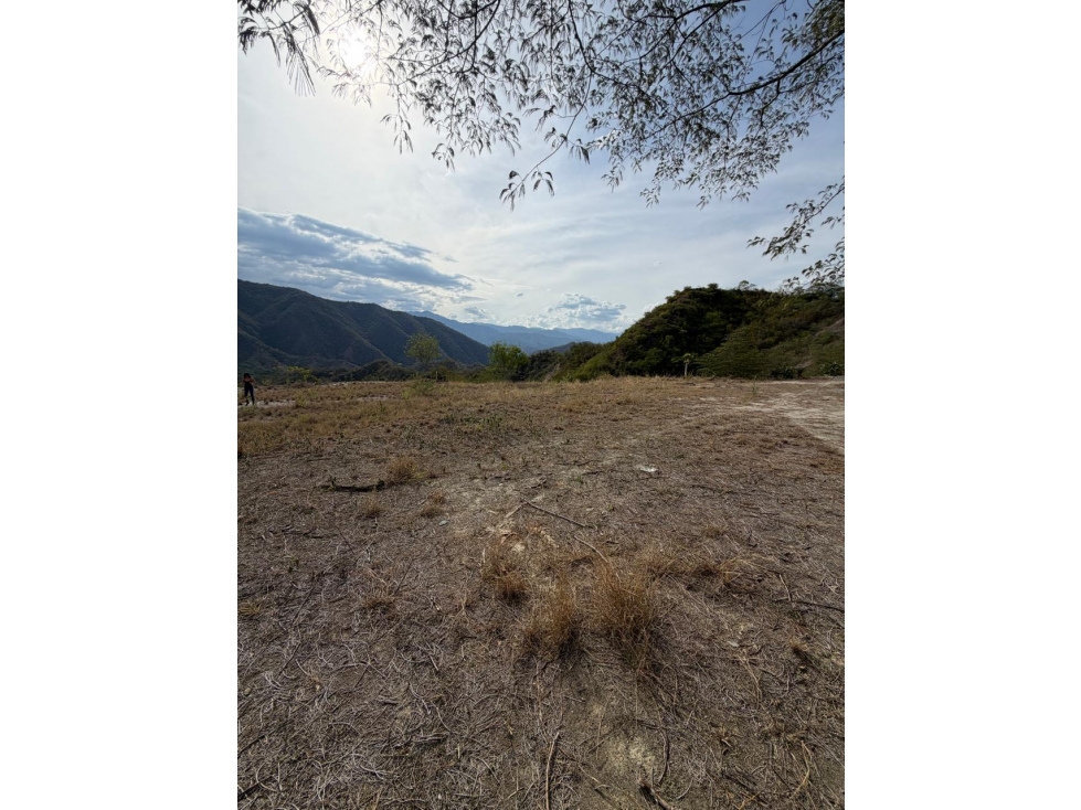 Lote Campestre de 4.300 m² en Sopetrán - 2