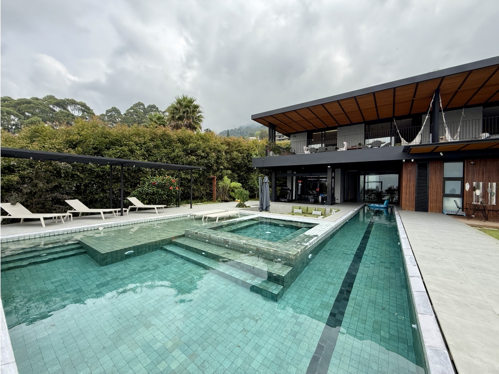 Casa tipo Bali con vista hermosa a Medellín
