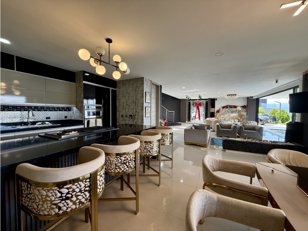 Casa con pisicina y vista increible a Medellin — foto 4