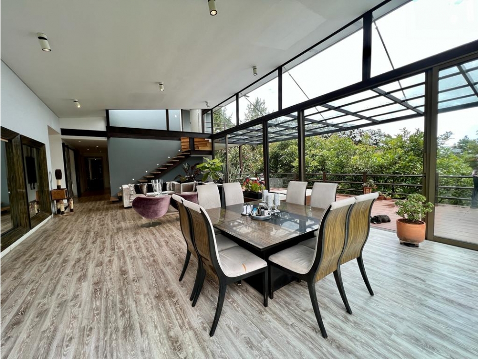 ¡Una impresionante casa en Roble Alto! — foto 3