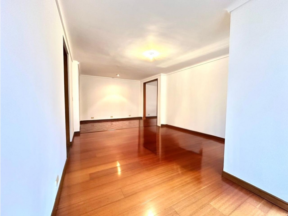 Hermoso apartamento en el Poblado con ubicación estratégica — foto 3