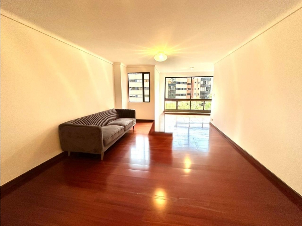 Hermoso apartamento en el Poblado con ubicación estratégica — foto 4