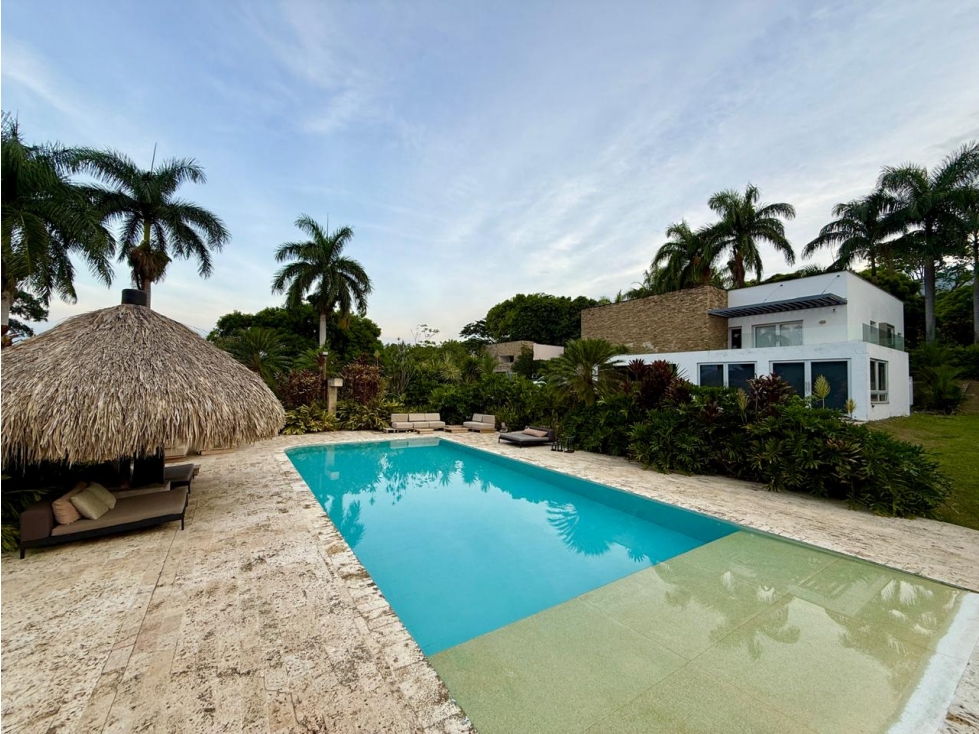ESPECTACULAR FINCA DE VERANO