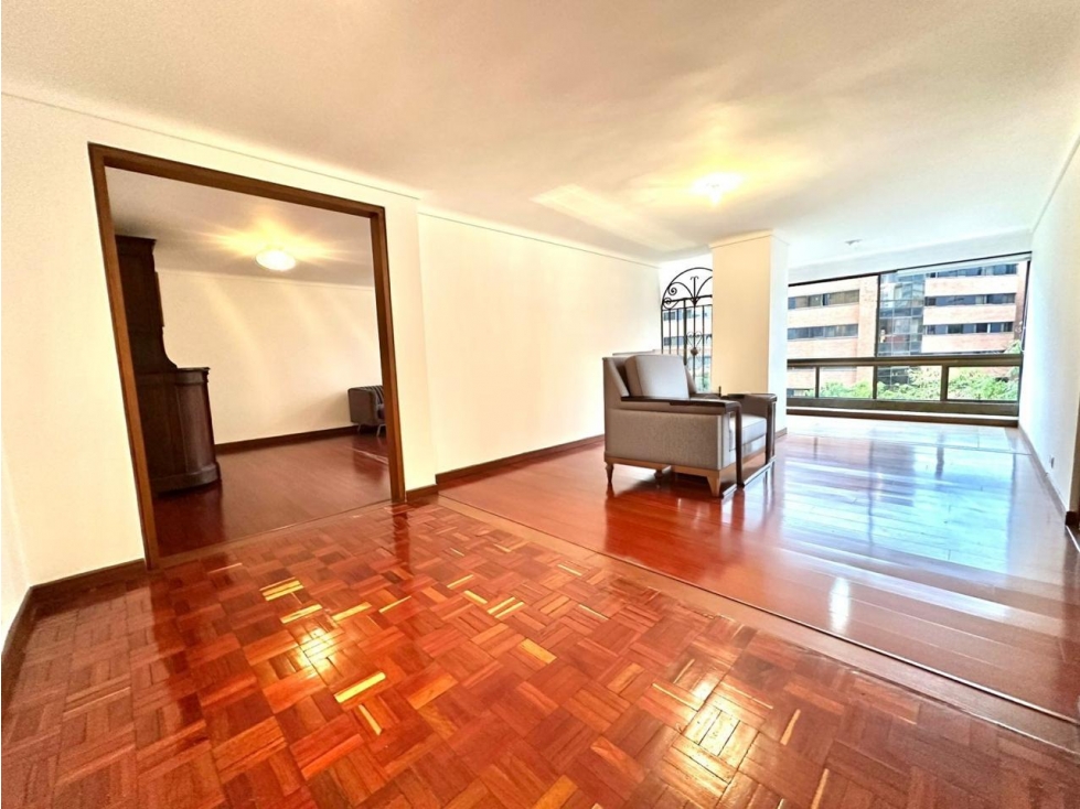Hermoso apartamento en el Poblado con ubicación estratégica — foto 2