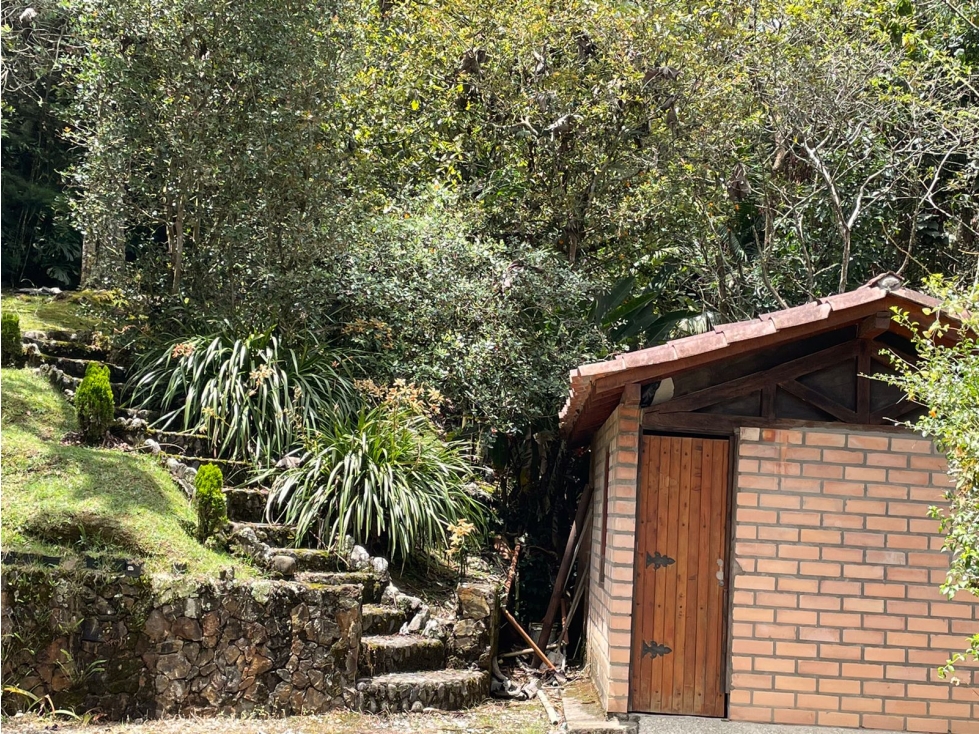 Casa finca acogedora para la venta a la entrada del Retiro. — foto 3