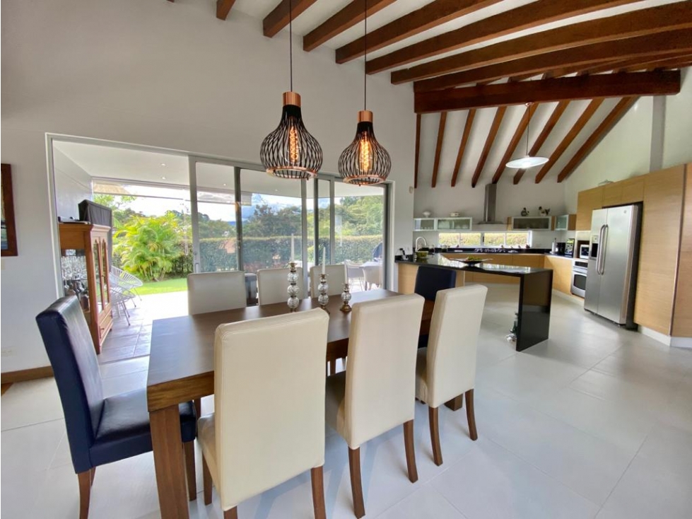 HERMOSA Y ACOGEDORA CASA EN LLANOGRANDE DE UN SOLO NIVEL! — foto 2
