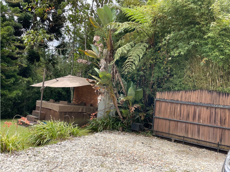 Casa finca acogedora para la venta a la entrada del Retiro. — foto 4