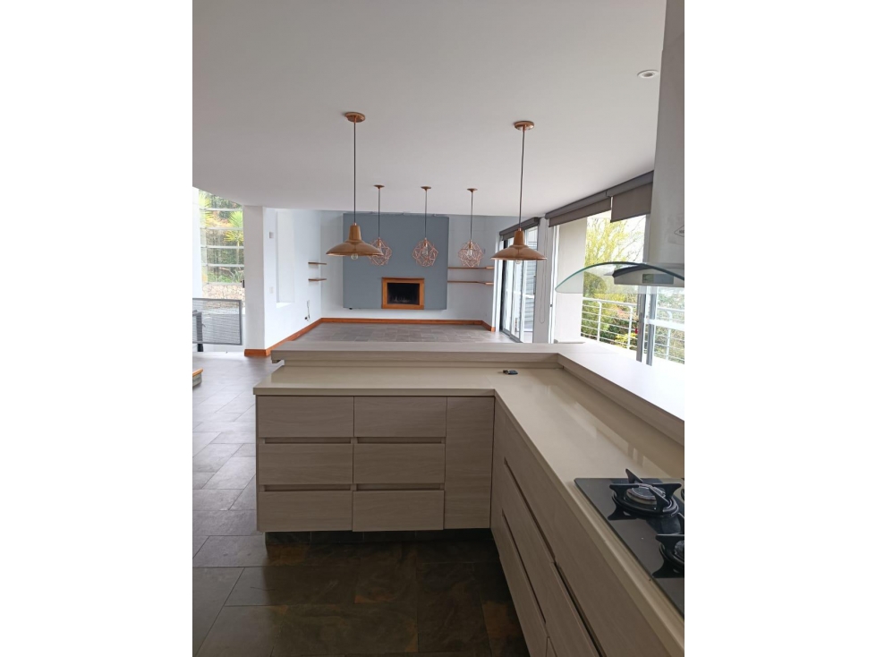 Hermosa casa en parcelacion, muy cerca del Mall de Llano Grande. — foto 2