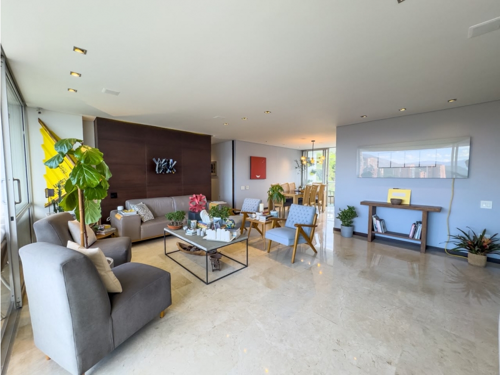 Apartamento cerca a El Tesoro amplitud, ubicación y comodidad — foto 2
