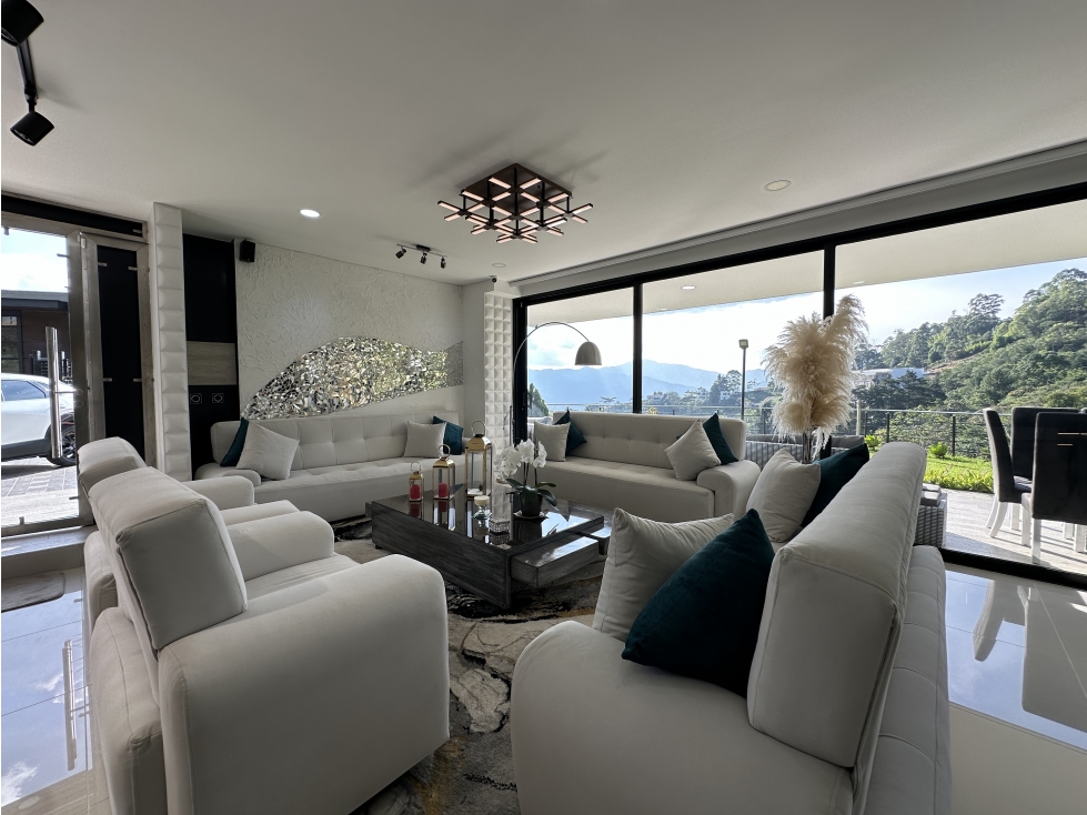 Casa con pisicina y vista increible a Medellin — foto 5