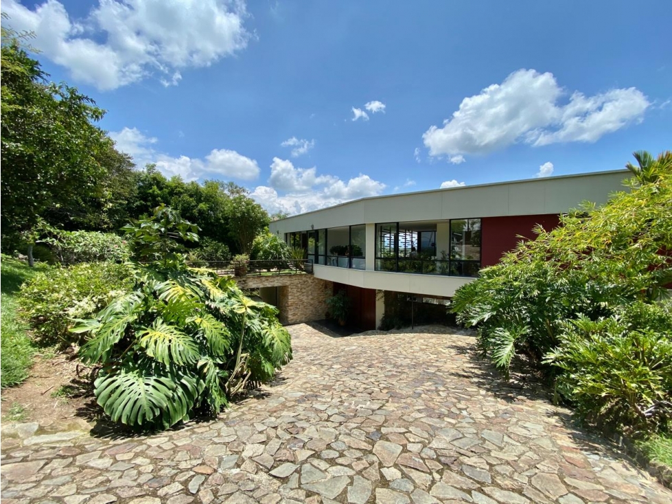Espectacular casa rodeada por naturaleza en Pereira — foto 2