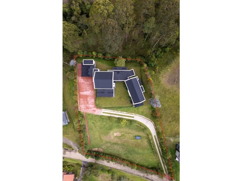 CASA CAMPESTRE EN UNA DE LAS MEJORES UNIDADES DEL RETIRO — foto 6
