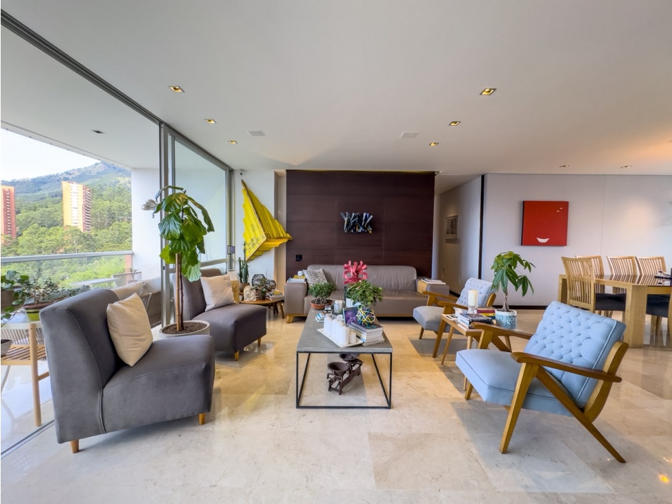 Apartamento cerca a El Tesoro amplitud, ubicación y comodidad — foto 3
