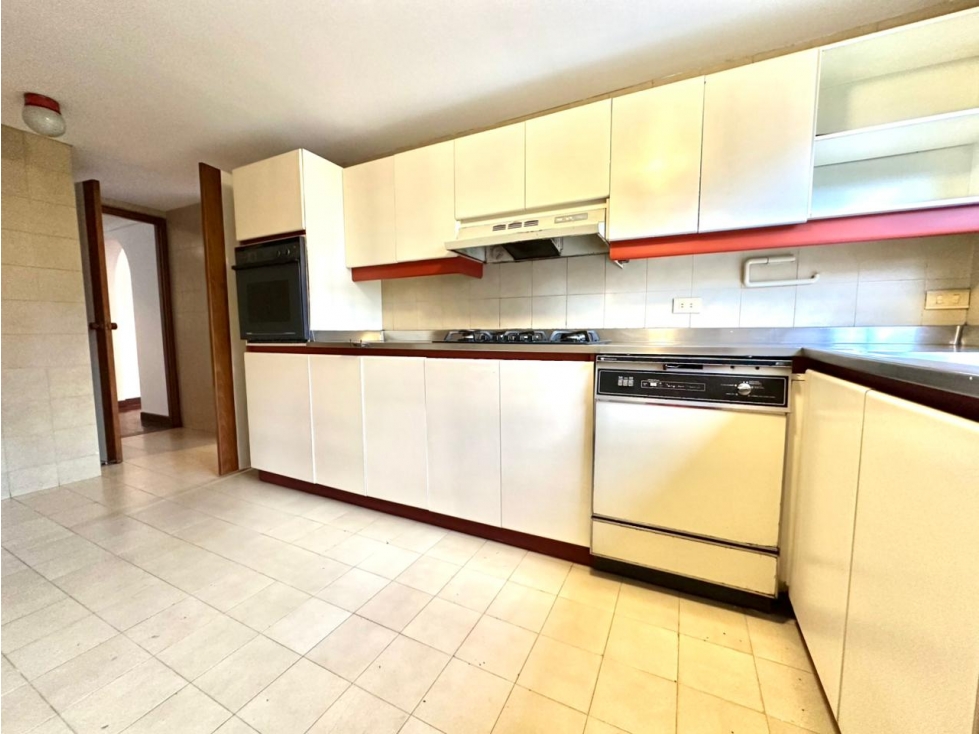 Hermoso apartamento en el Poblado con ubicación estratégica — foto 5