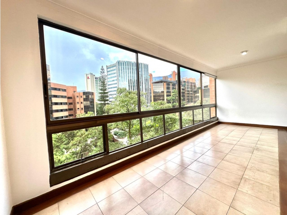 Hermoso apartamento en el Poblado con ubicación estratégica — foto 6