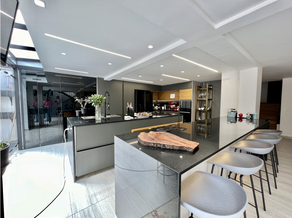 Casa completamente remodelada en el Poblado