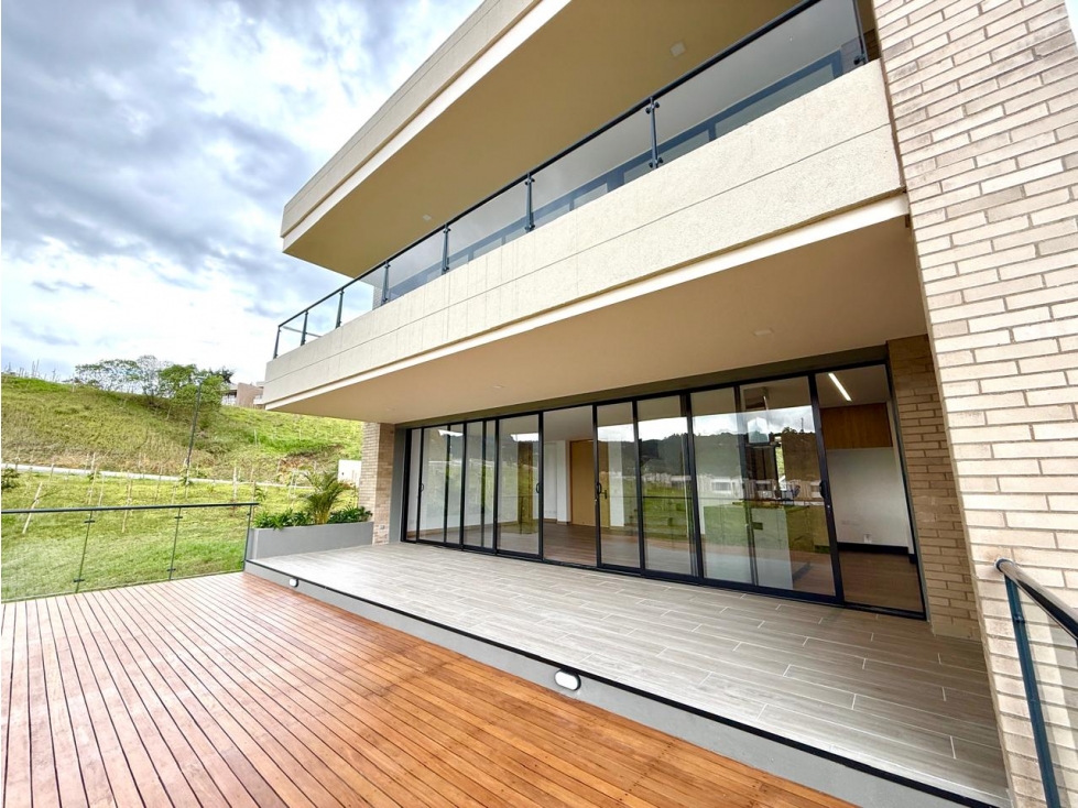 Casa para Estrenar con Vista, Naturaleza y Ubicación Privilegiada