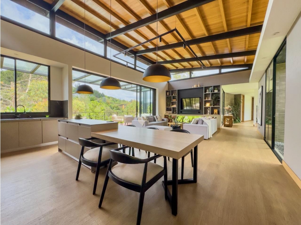 Moderna casa de un nivel. Unidad cerrada en el Retiro. — foto 2