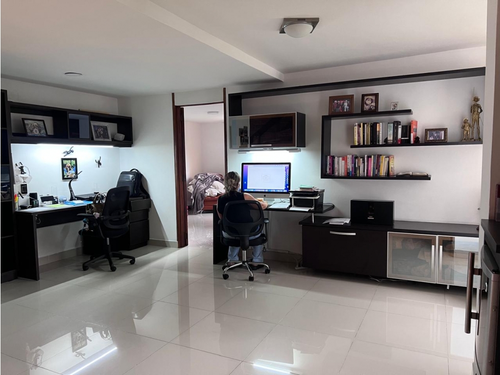 Apartamento duplex en una de las mejores zonas del poblado — foto 5