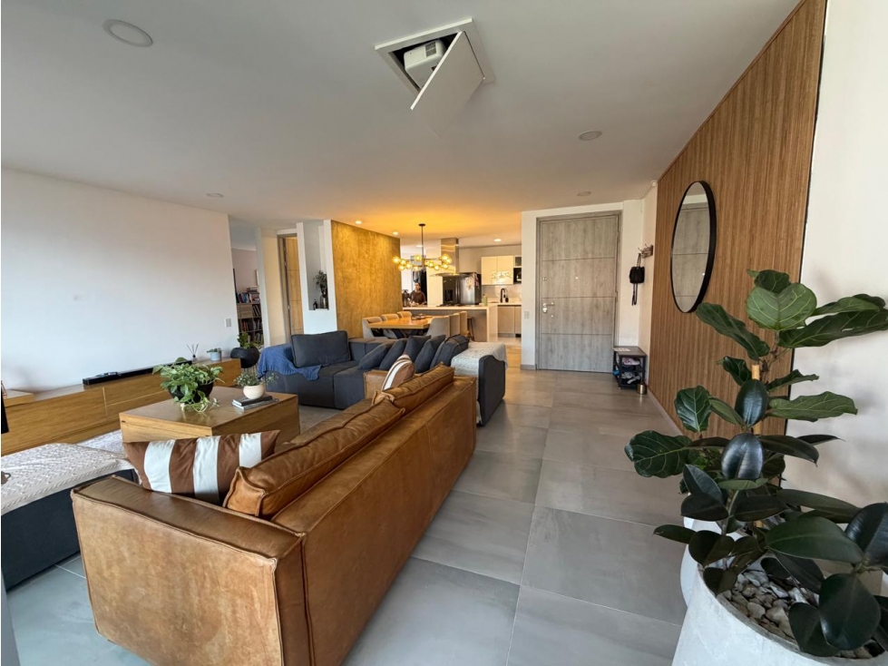 HERMOSO Y ACOGEDOR APARTAMENTO EN LA LOMA DE LAS BRUJAS . — foto 3