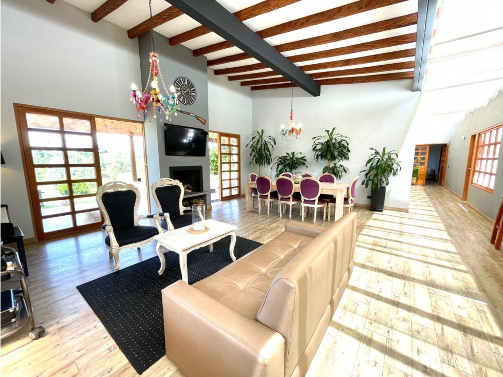 Espectacular casa con grandes espacios — foto 4