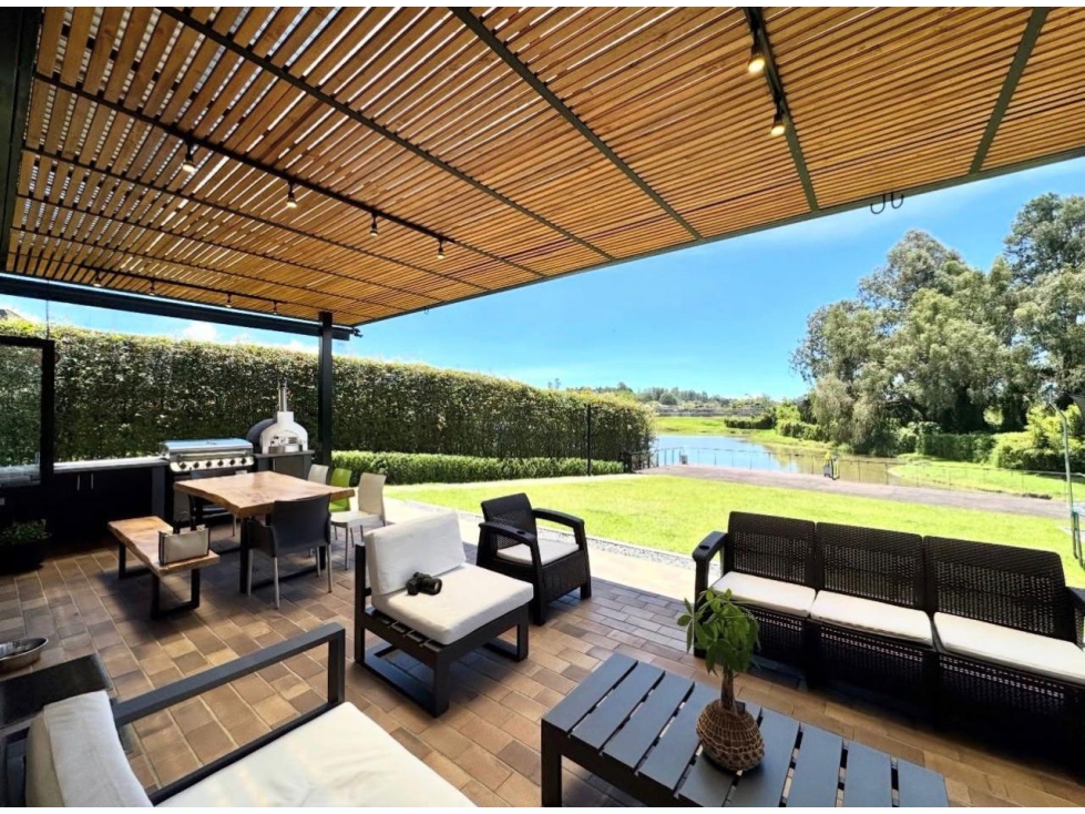 Casa de lujo en exclusiva parcelación de Llanogrande con lago privado — foto 3