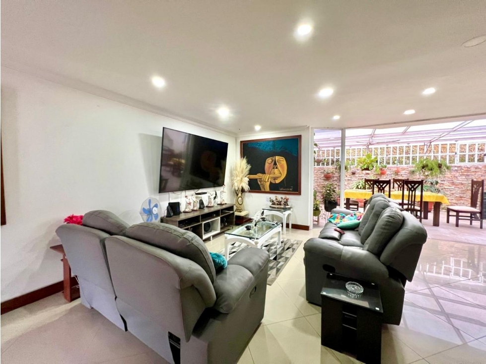 Casa de dos niveles en Altos del Poblado — foto 4