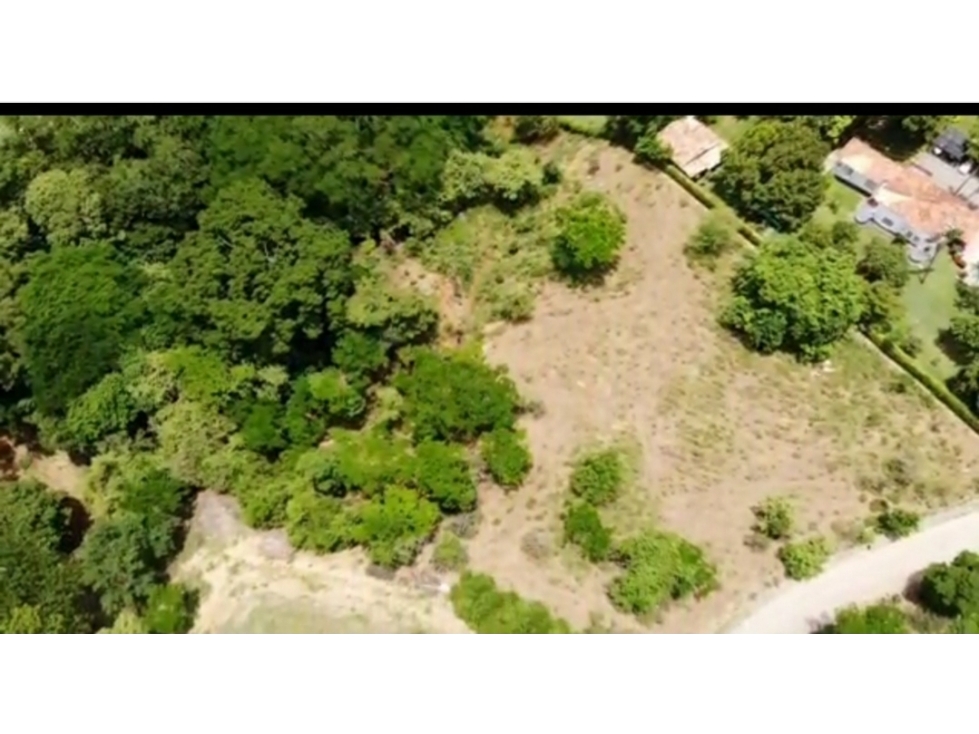 Lote en ubicación estratégica — foto 2