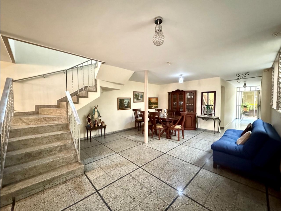 CASA LOTE en Laureles Nogal