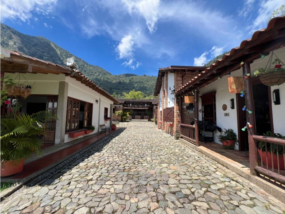 FINCA EN VENECIA IDEAL PARA CABALLISTAS, CON 18 CABALLERIZAS Y TORNO — foto 4