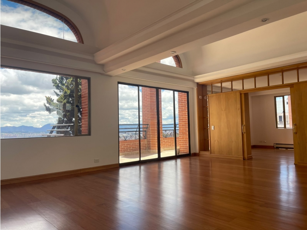 BOSQUE MEDINA VENDO PENT HOUSE DUPLEX 409 M2