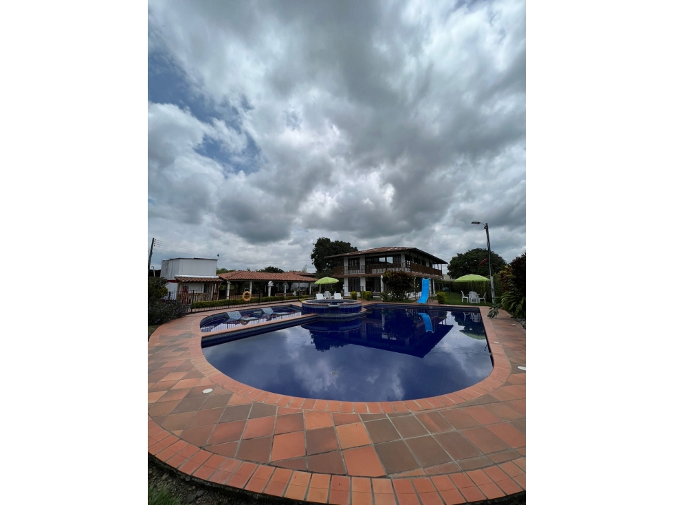 Finca el alquiler en Pereira, 20 Personas - 2