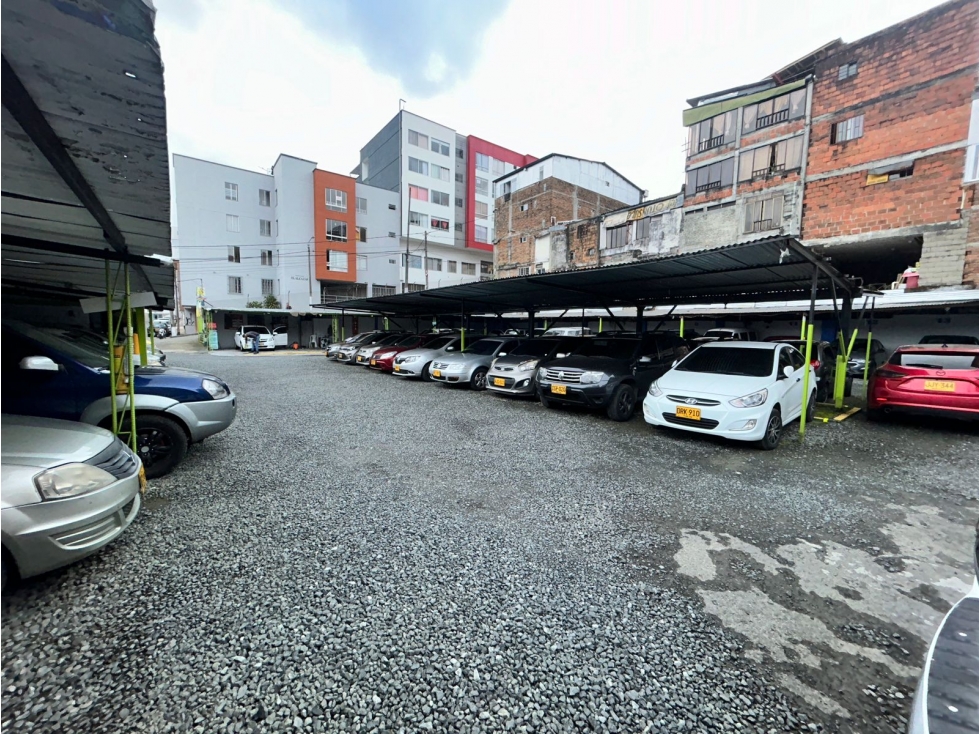 se vende lote con parqueadero en el centro de pereira