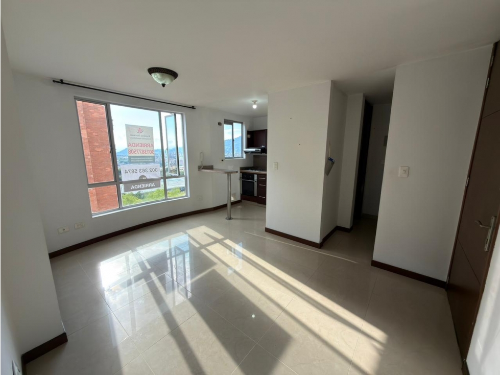 Se alquila apartamento de 2 habitaciones, Álamos — foto 2