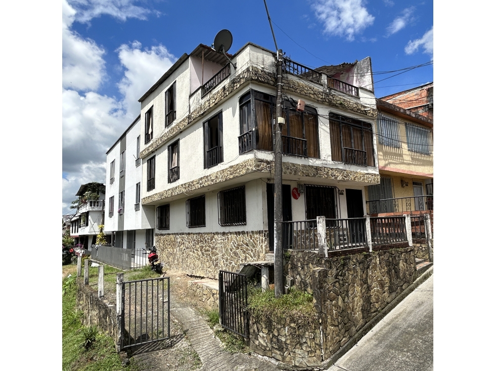 Se vende casa en el Parque Industrial — foto 3