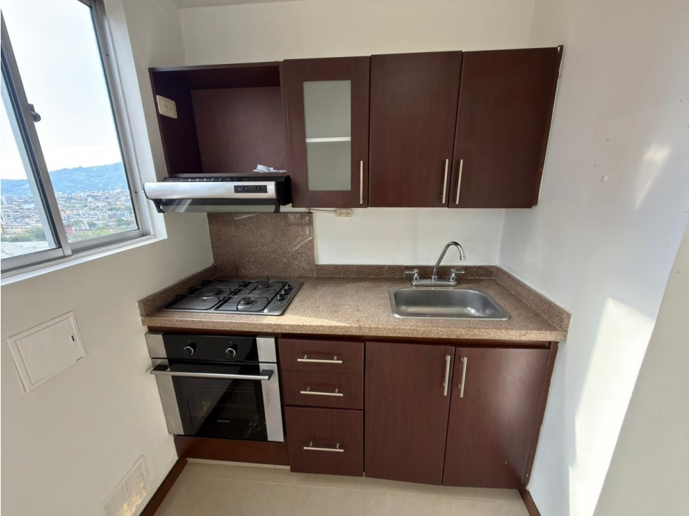 Se alquila apartamento de 2 habitaciones, Álamos — foto 4