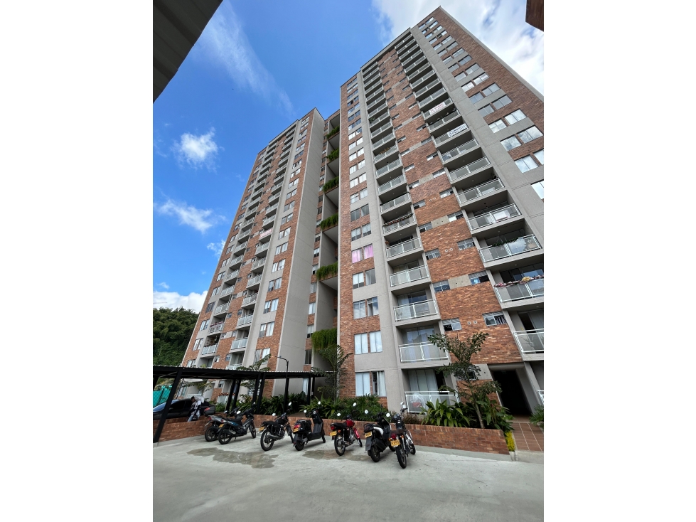 SE VENDE APARTAMENTO, poblado, PEREIRA