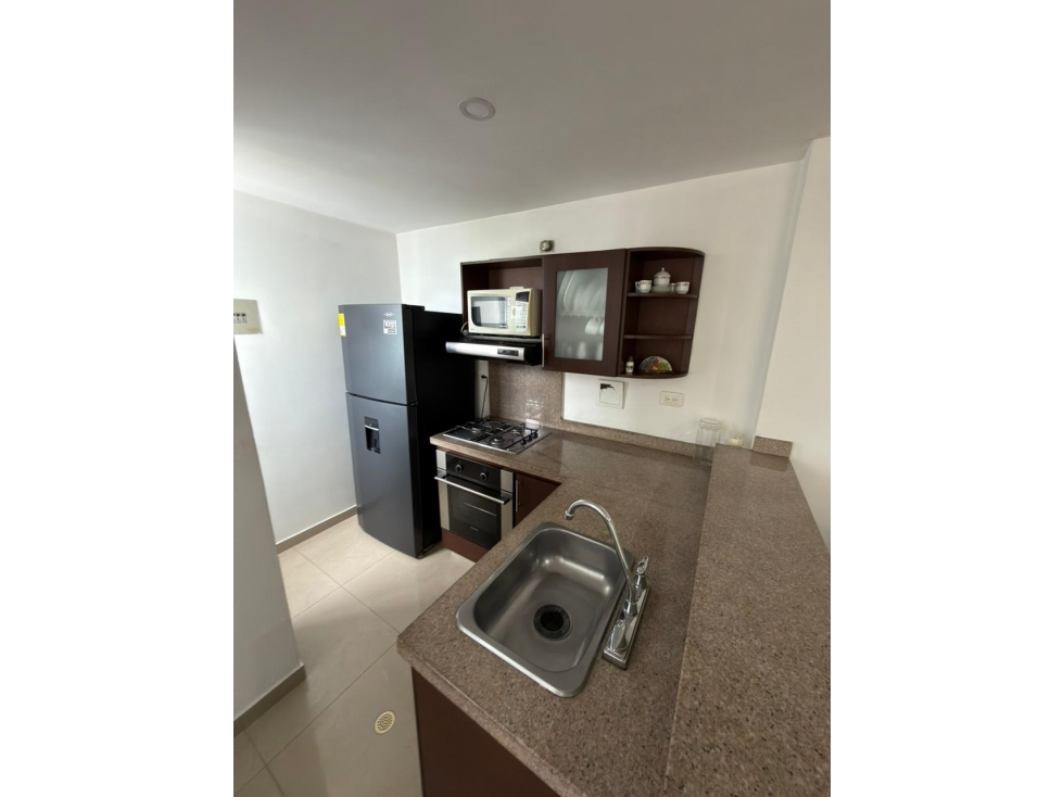 Se alquila apartamento amoblado de 2 habitaciones, Álamos — foto 4