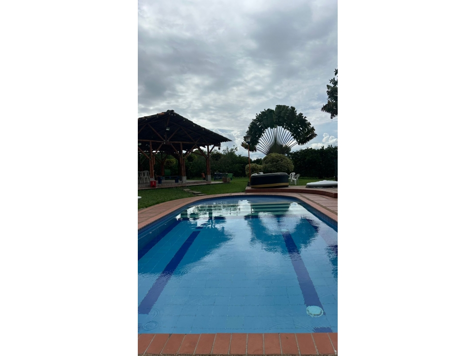 SE ALQUILA FINCA VACACIONAL POR DIAS , COMBIA - 1