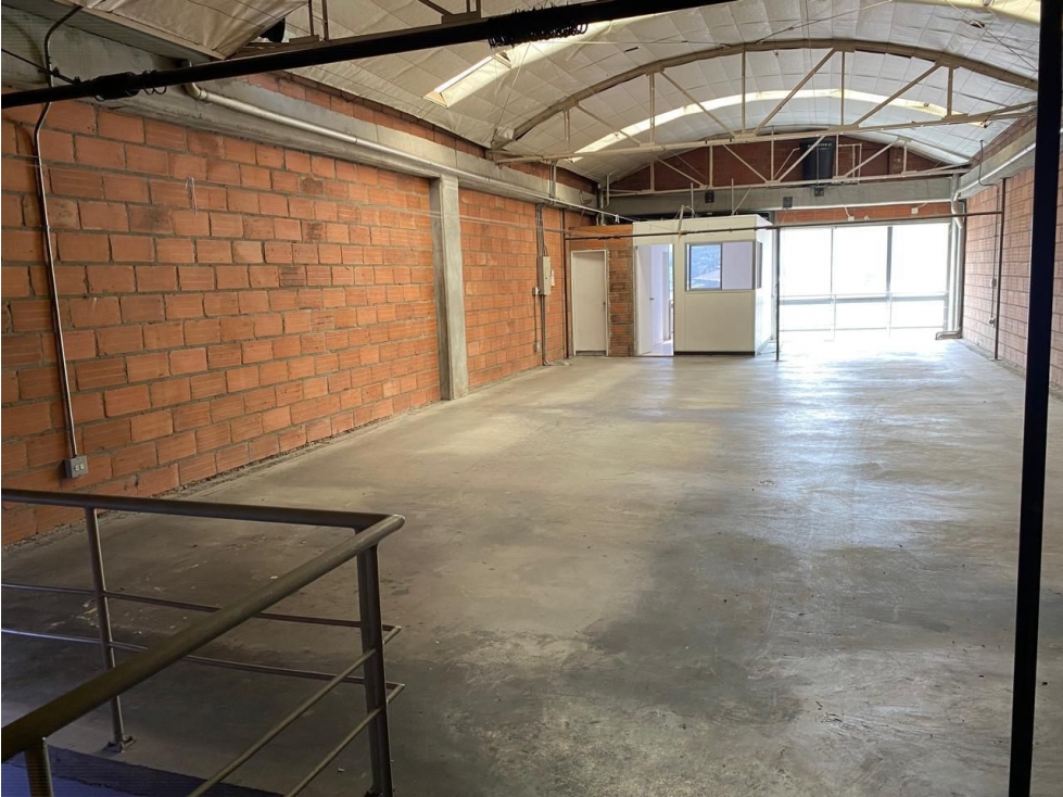 Bodega en Arriendo en Itagui - 2