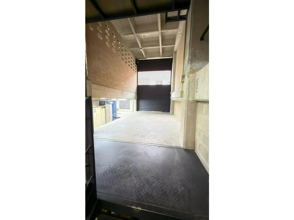 Bodega en Venta en Medellin - 1