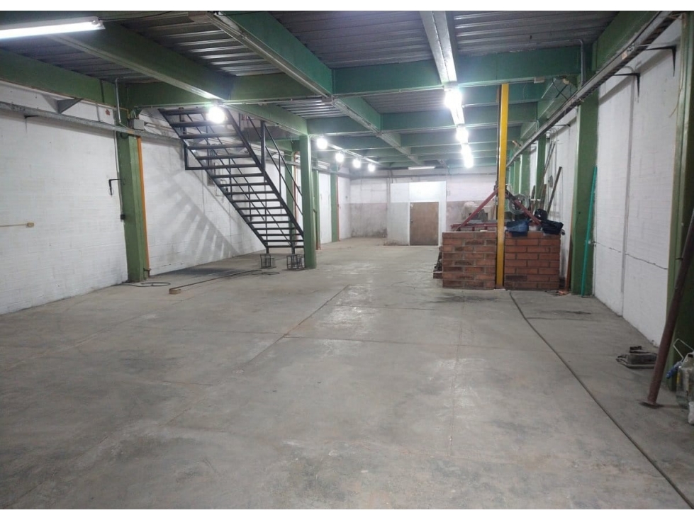 Bodega en Arriendo en Barrio Antioquia — foto 2