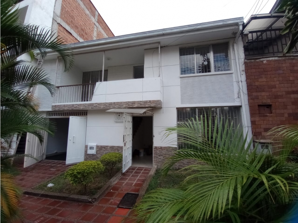 Arriendo Casa en Estadio para uso Comercial